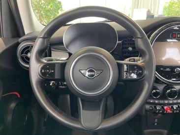 Mini Cooper E 2024 Noir — photo 6
