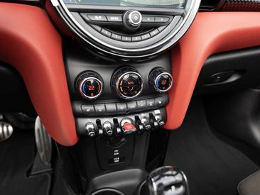 Mini Cabrio John Cooper Works — photo 17