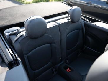 Mini Cabrio JCW Cooper — photo 8