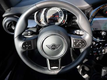 Mini Cabrio JCW Cooper — photo 11