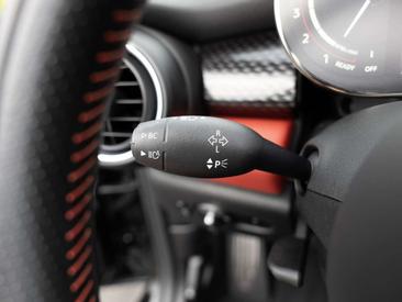 Mini Cabrio John Cooper Works — photo 22