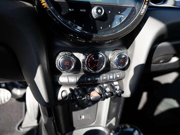 Mini Cabrio JCW Cooper — photo 17
