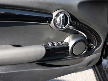 Mini Cabrio JCW Cooper — photo 25