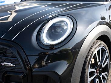 Mini Cabrio JCW Cooper — photo 27