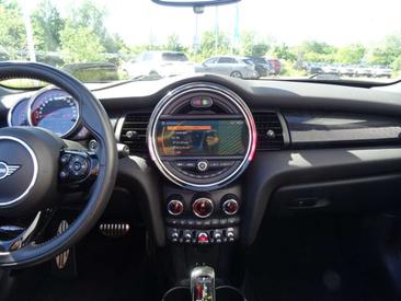 Mini Cabrio John Cooper Works — photo 20