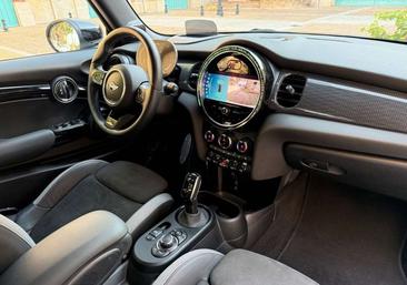 Mini Cabrio JCW One — photo 10