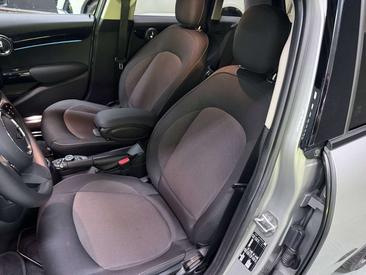 Mini 5 Portes Camden Cooper — photo 16