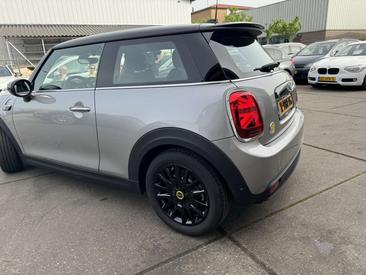 Mini Electric Camden Cooper SE — photo 2