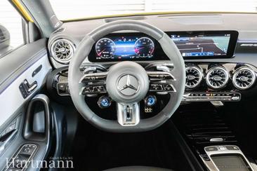 Mercedes Classe A45 AMG 45 Night Edition — photo 10