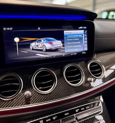 Mercedes Classe E63 AMG 63 — photo 32
