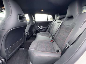 Mercedes CLA 250 AMG LINE — photo 10