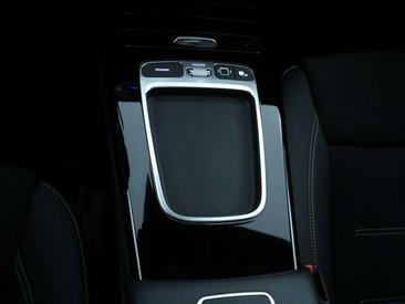Mercedes CLA 250 Business — photo 18