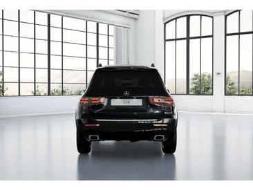 Mercedes GLB 200 Night Edition — photo 11