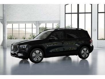 Mercedes GLB 200 Night Edition — photo 12
