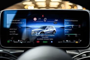 Mercedes GLC 400 AMG Line — photo 46