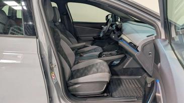 Volkswagen ID.4 — photo 12
