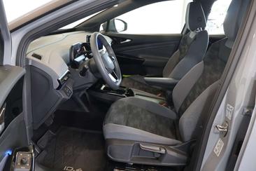 Volkswagen ID.4 Pro Performance — photo 8