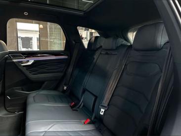 Volkswagen Touareg TDI R-Line Final Edition — photo 13