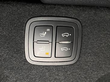 Porsche Macan S — photo 11