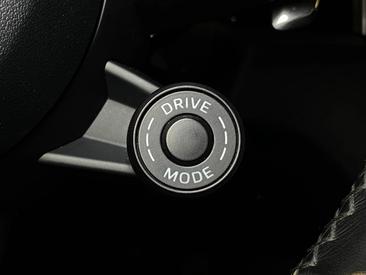 Porsche Macan S — photo 19