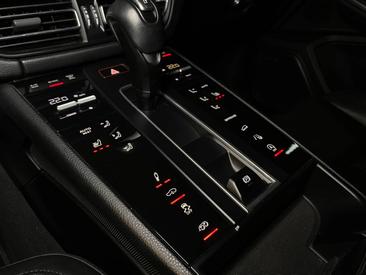 Porsche Macan S — photo 23