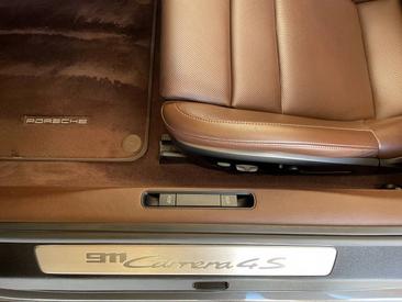 Porsche 992 I Carrera 4S Cabriolet — photo 24