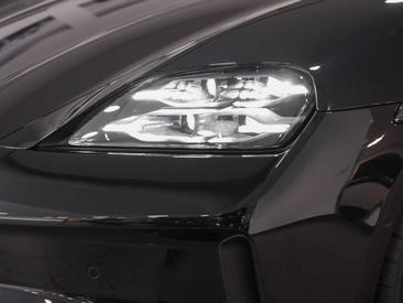 Porsche Taycan ph2 GTS Sport Turismo — photo 7