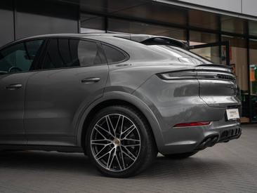 Porsche Cayenne III Coupé — photo 10