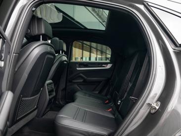 Porsche Cayenne III Coupé — photo 19