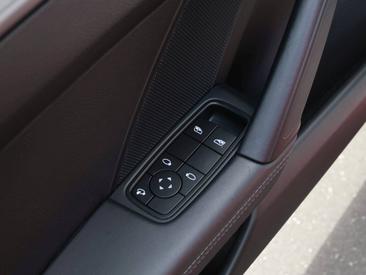 Porsche 992 I Carrera S — photo 24