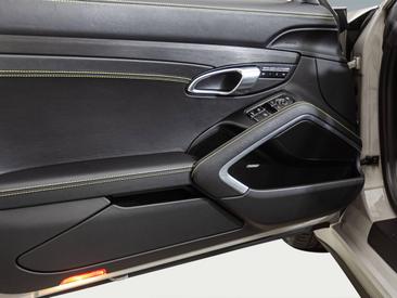 Porsche 991 II Carrera 4 GTS Cabriolet — photo 21
