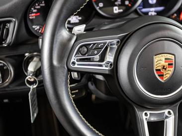 Porsche 991 II Carrera 4 GTS Cabriolet — photo 23