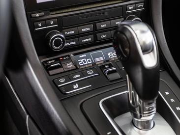 Porsche 991 II Carrera 4 GTS Cabriolet — photo 24