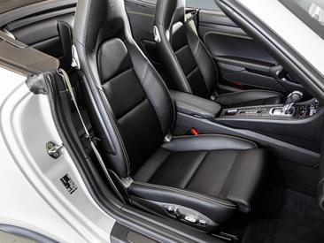 Porsche 991 II Carrera 4 GTS Cabriolet — photo 25