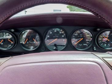 Porsche 964 Carrera 4 Cabriolet — photo 29