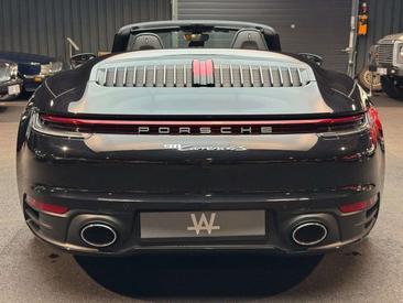 Porsche 992 I Carrera 4S — photo 7