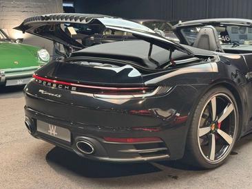 Porsche 992 I Carrera 4S — photo 26
