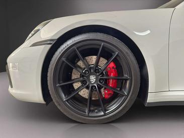 Porsche 992 I Carrera 4S — photo 15