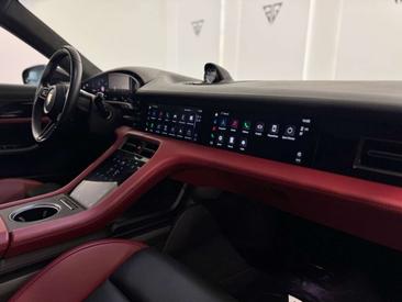 Porsche Taycan Turbo S — photo 8