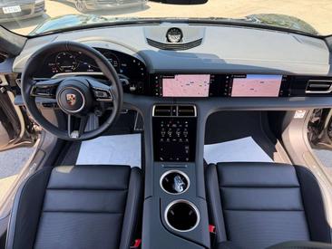 Porsche Taycan Turbo S — photo 7