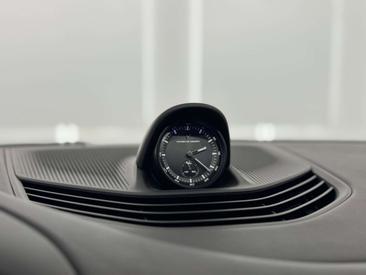 Porsche Taycan Turbo S — photo 16