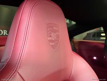 Porsche 992 I Carrera 4S — photo 21