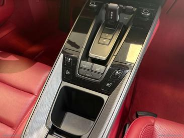 Porsche 992 I Carrera 4S — photo 23