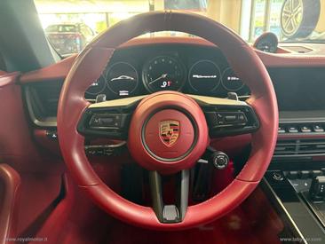 Porsche 992 I Carrera 4S — photo 24