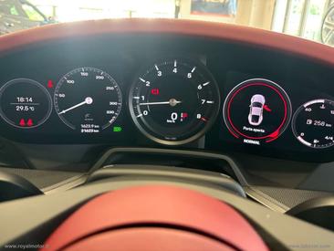 Porsche 992 I Carrera 4S — photo 33