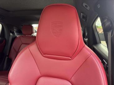 Porsche Cayenne III E-Hybrid Platinum Edition — photo 15