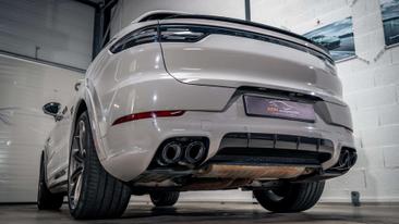 Porsche Cayenne III Turbo S E-Hybrid — photo 34