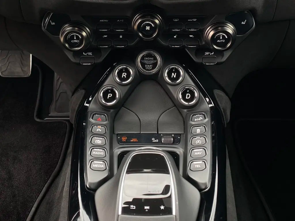 Aston Martin Vantage (2017-23) Vantage Coupe 4.0 - 2019 - Joinsteer - #28