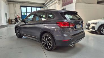 BMW X1 XDrive25e — photo 4