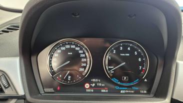 BMW X1 XDrive25e — photo 9